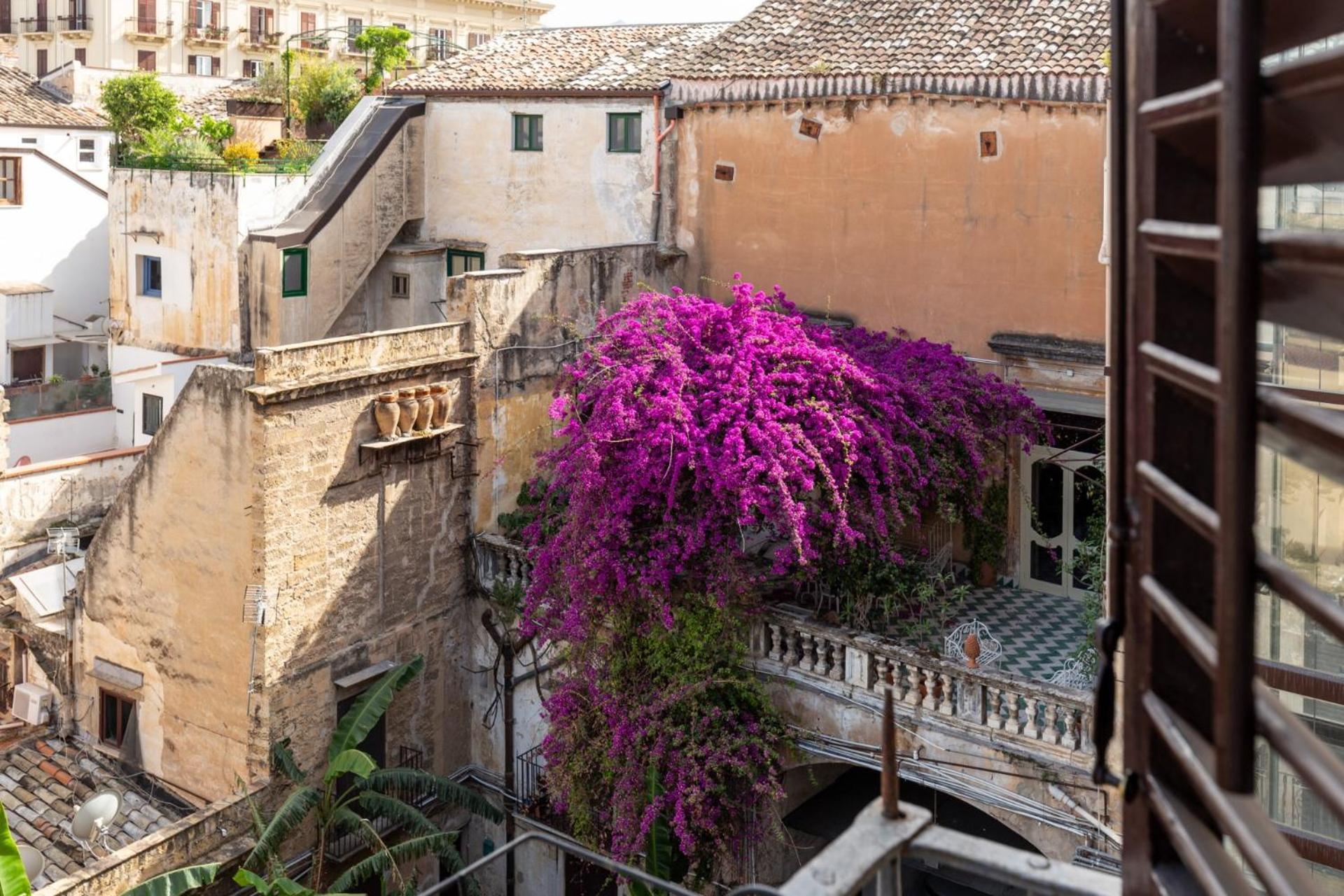 Appartement Ajutamicristo Domus By Domusicily à Palerme Extérieur photo