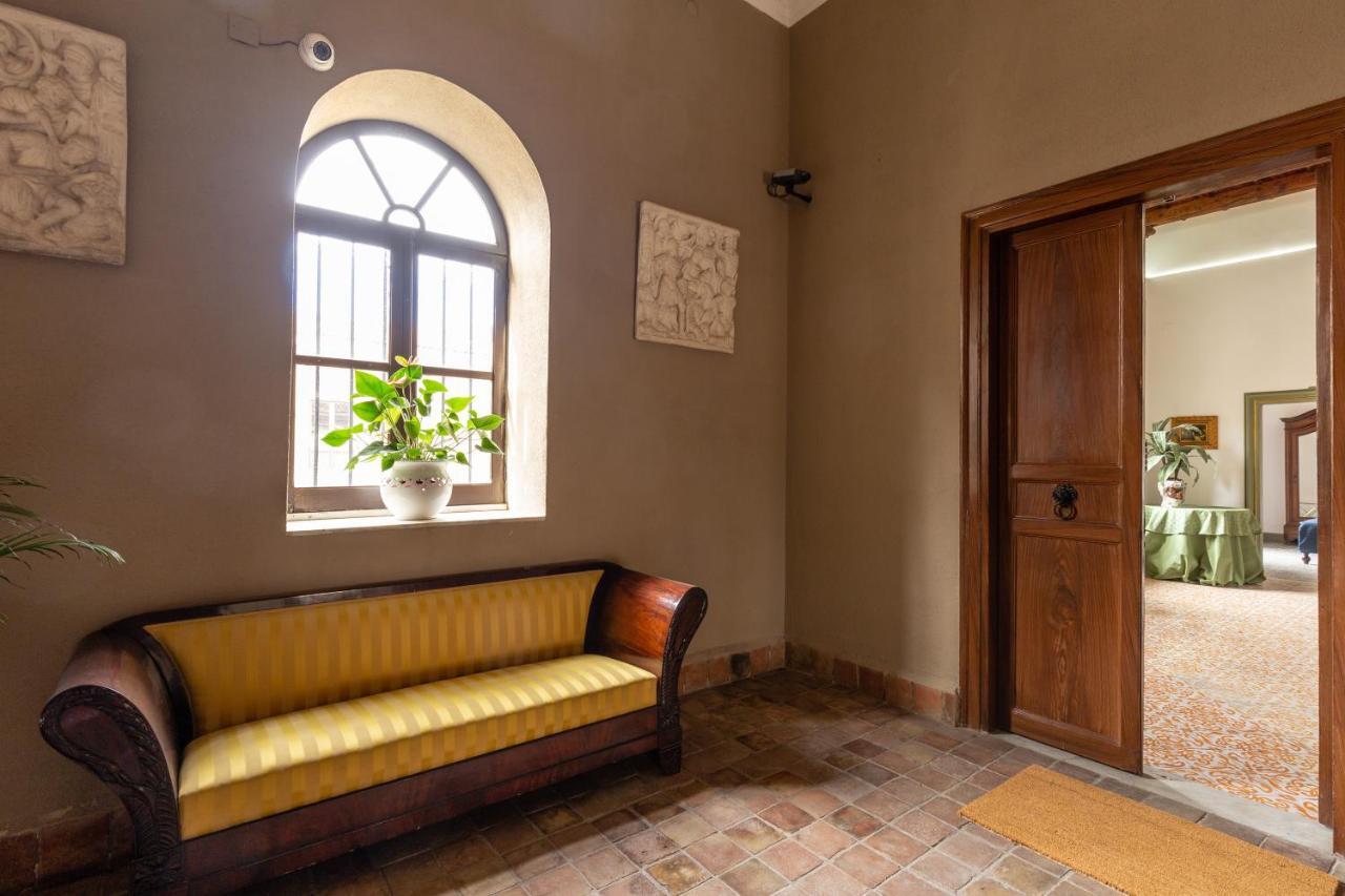 Appartement Ajutamicristo Domus By Domusicily à Palerme Extérieur photo